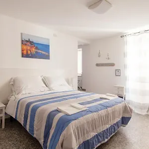 Ludovica Flat Affittacamere